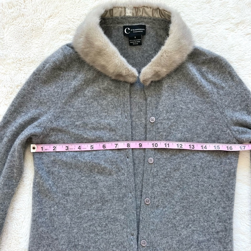 Bloomingdale’s cashmere cardigan with mink collar  size S - Picture 6 of 6
